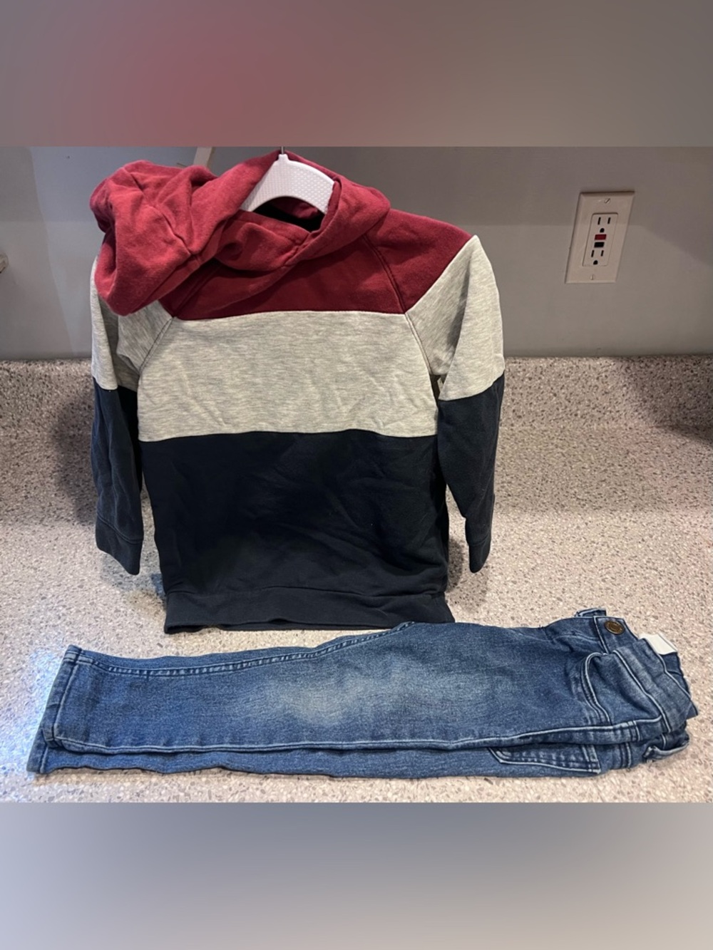 H&M Kid Colorblock Crewneck Sweatshirt, jeans, and black shirt